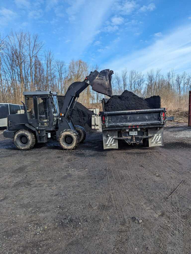 mulch-delivery-pic1